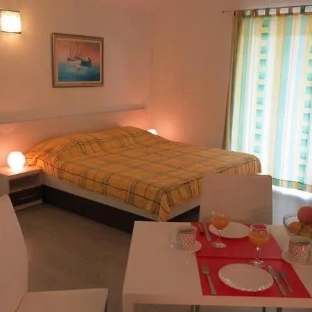 Studio In With Sea View, Balcony, Air Conditioning, Wi-fi *