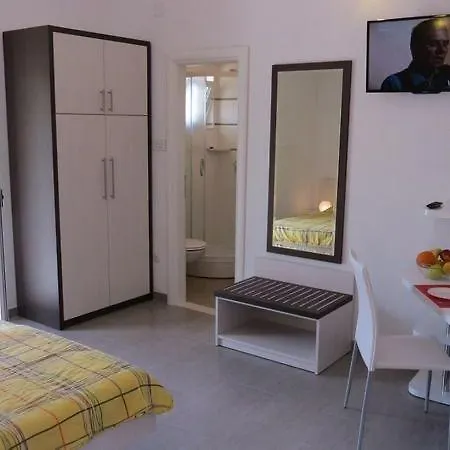 Studio In With Sea View, Balcony, Air Conditioning, Wi-fi